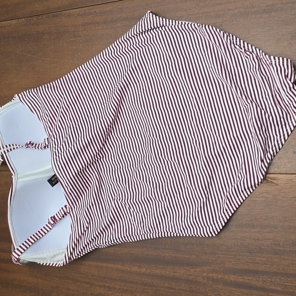 NIPTUCK multifit Sz 10 With Cup Size Maroon White One Piece - Picture 2 of 3